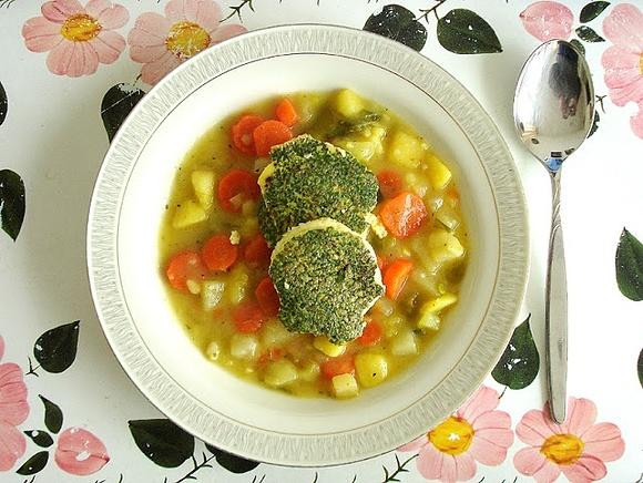 Frühlingsgemüse-Eintopf mit gekräutertem Eierstich