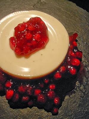 Blanc Manger mit selbstgemachtem Preiselbeerkompott