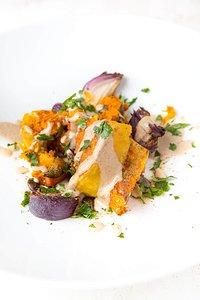 Geschmorter Kürbis mit Za’atar und Tahini-Sauce