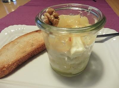 Gorgonzola Creme mit Birnenchutney