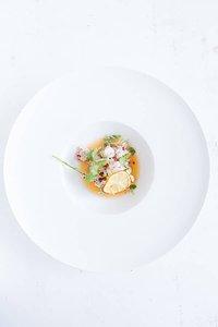 Geräucherte ceviche vom grill mit koriander und chili