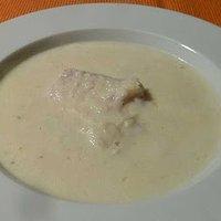 Schwarzwurzelsuppe mit geräucherter Forelle