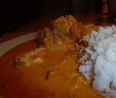 Hendl in Ajvar-Soße