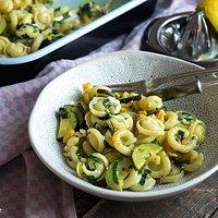 Pasta mit Ofen-Zucchini und Zitrone