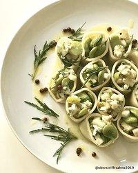 Nudelsalat mal ganz anders: gefüllte calamarata mit gorgonzola, birne und bohnen