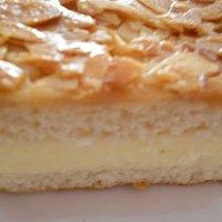 Bienenstich mit Vanille~Buttercremefüllung