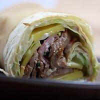 Wraps mit gebratenem Schweinefilet und Mango