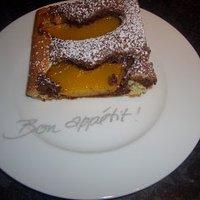 Marmorkuchen mit Pfirsichen
