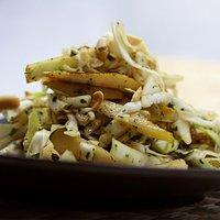 Vietnamesischer Spitzkohl-Birnen-Salat