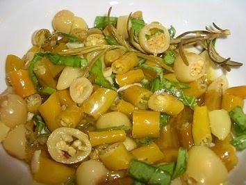 Eingelegte Peperoni