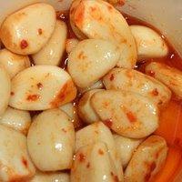 Eingelegter Knoblauch