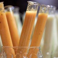 Scharfe Karottensuppe mit Kreuzkümmel-Schaum