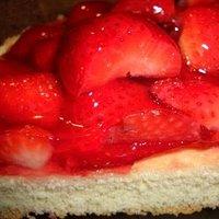 Parfümierter Erdbeerkuchen