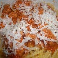 Spaghetti mit Tomaten ~ Thunfischsauce + span. Tortilla.