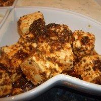 Eingelegte Hirtenkäsewürfel