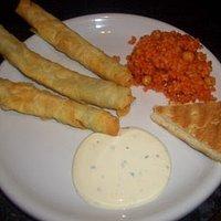 Zigarrenbörek, Bulgur mit Kichererbsen und Cacik