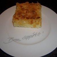 Apfelkuchen mit Bienenstichhaube