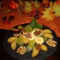 Obstsalat mit Feigen, Nüssen & Maracuja Likör