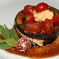 Auberginentürmchen mit Camembertcreme