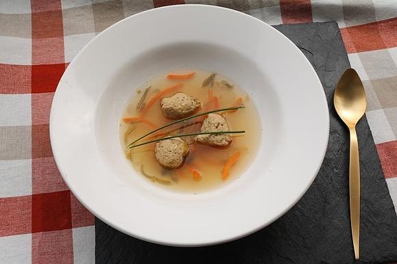 Hechtklößchen Suppe