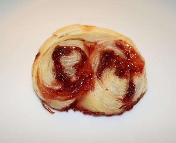 Süße Blätterteigschnecken