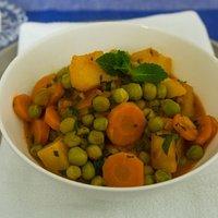 Arakas laderos – griechisches erbsengemüse in tomatensauce