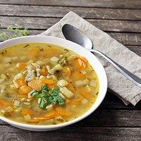 Omas Gemüsesuppe mit Rindfleisch