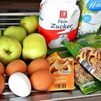 Apfel-Nuss-Kuchen mit Nutellaglasur