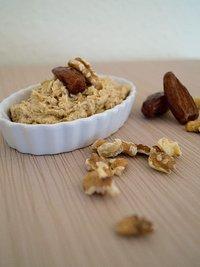 Orientalischer Dattel-Walnuss-Dip