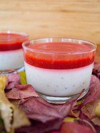 Mein rezept gegen den herbstblues: weiße schoko-mousse mit erdbeerschaum