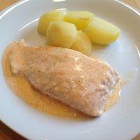 Orangen-Lachs mit Salzkartoffeln