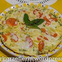 Murmeltiertag, maria lichtmess, la chandeleur und natürlich – eierkuchen: nudelomelette für zwei