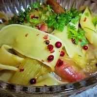 Pappardelle mit karamellisiertem Rhabarber