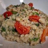 Frühlingsrisotto mit Bärlauch und Tomaten