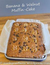 Banana and walnut muffin cake