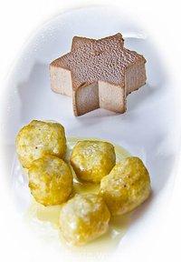 Adventskalender 2013: nr. 24 – schokoladen- eisstern mit gebackenen bananen und eierlikör.