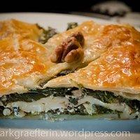 Wochenrückblick 1: blätterteig-spinatstrudel mit walnüssen und hüttenkäse
