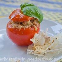 Markgräflerin allein daheim – tuna stuffed tomatoes