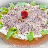 Apfel-sahne torte mit markgräfler gutedel