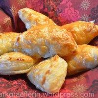 Ideen für’s halloween buffet nr. 3: schinken- oder lachstaschen.