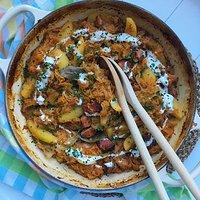 Sauerkraut-Kassler-Schmortopf mit Ananas und Kartoffeln