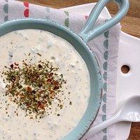 Pellmänner-Dip mit Gurke und Feta