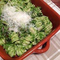 Pasta mit Mangold-Pesto