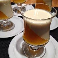 Vanille-Panna Cotta mit Pfirsich-Prosecco-Gelee