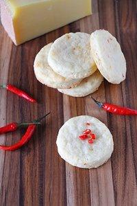Cheddar chili shortbread