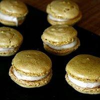Safran-macarons mit vanillecreme