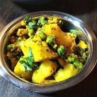 12. dezember: aloo masala – würzige indische kartoffeln mit erbsen (vegan.)
