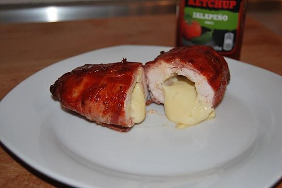 Gefülltes Hähnchenbrustfilet im Speckmantel