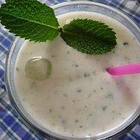 Würzig, erfrischend und eisgekühlt: Minz Lassi