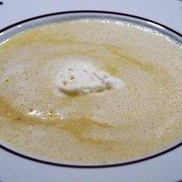 Schwarzwurzelsuppe mit Meerrettichschaum
